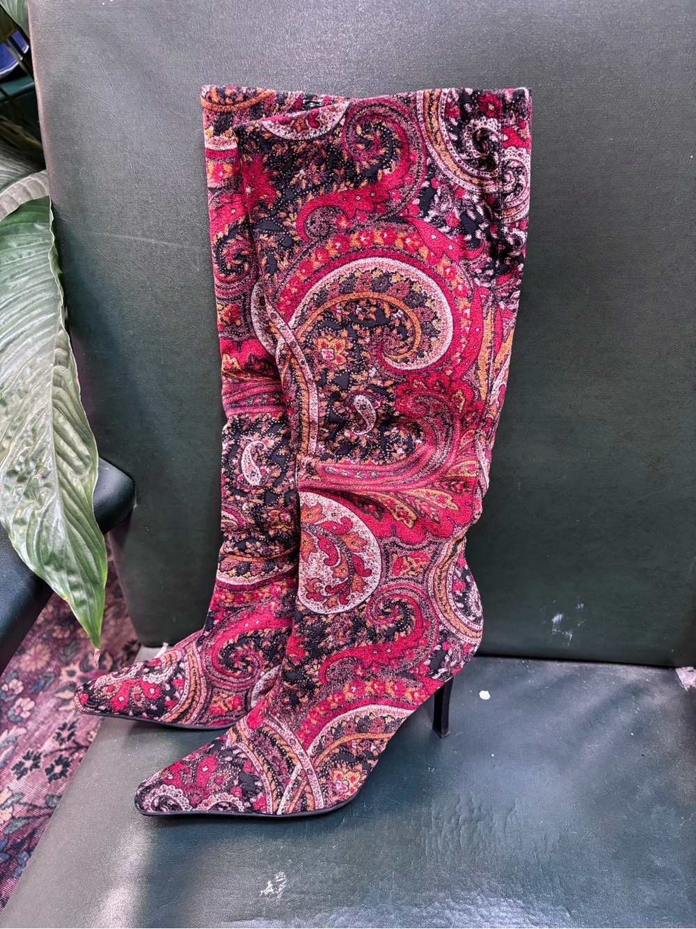 Sparkly Paisley Knee-High Pointed Toe Boots in Red and Black